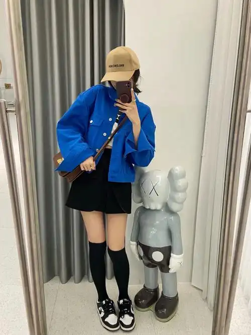 宝石蓝这样搭配好出彩