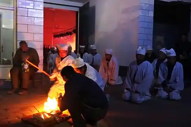 广东一男子未能参加父亲葬礼,向兄弟索赔被拒:已尽到通知义务!