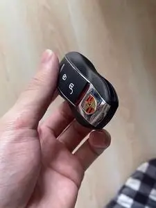 保时捷车钥匙.