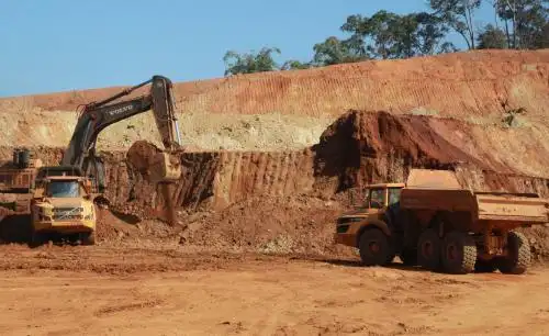 图4:达贡山镍矿采矿现场