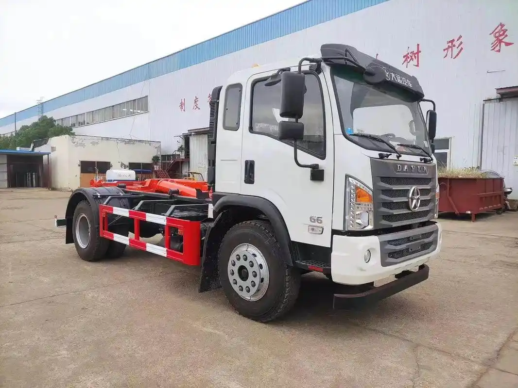 大运黄牌勾臂车.3900轴距,2080排半g6驾驶室,玉柴2 - 抖音