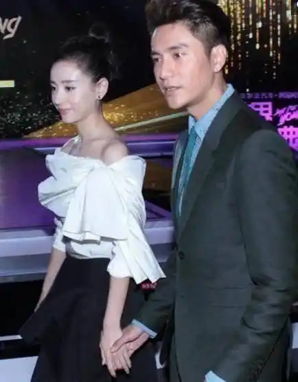 离婚5年了,最关心董洁和8岁儿子的男人,不是潘粤明,而是他_陈坤_带着