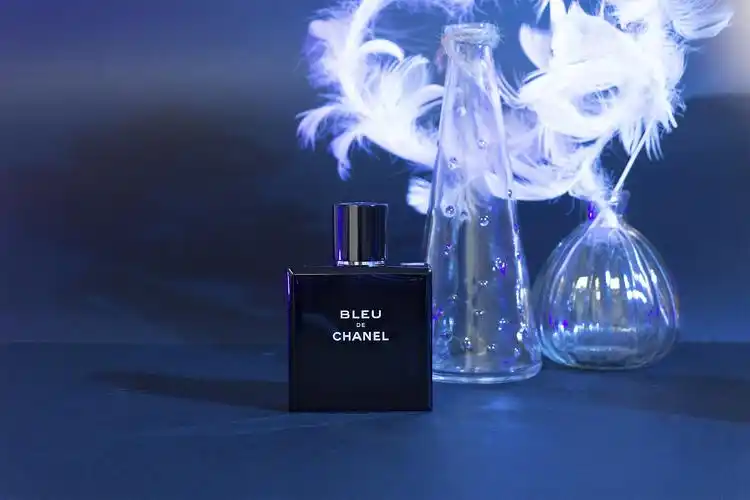 chanel 香奈儿蔚蓝男士淡香水摄影