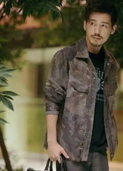 恭喜白宇喜提高富帅,颜值全靠胡子撑,网友:家里有矿就是任性!