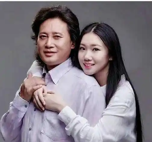 歌唱家戴玉强,曾三次落魄到工地干活,妻子改写他的命运_工作_歌舞剧院