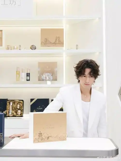 林志玲前男友 47岁真面目曝光…网:真的是不太上相