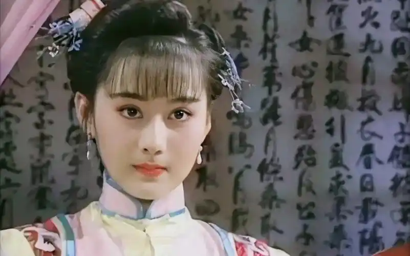 梅花三弄之梅花烙 楚楚可怜白吟霜,唯一纯白的茉莉花