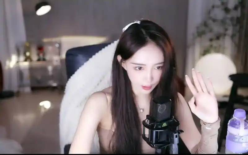 斗鱼美女主播王雨檬6.10热舞直播录像