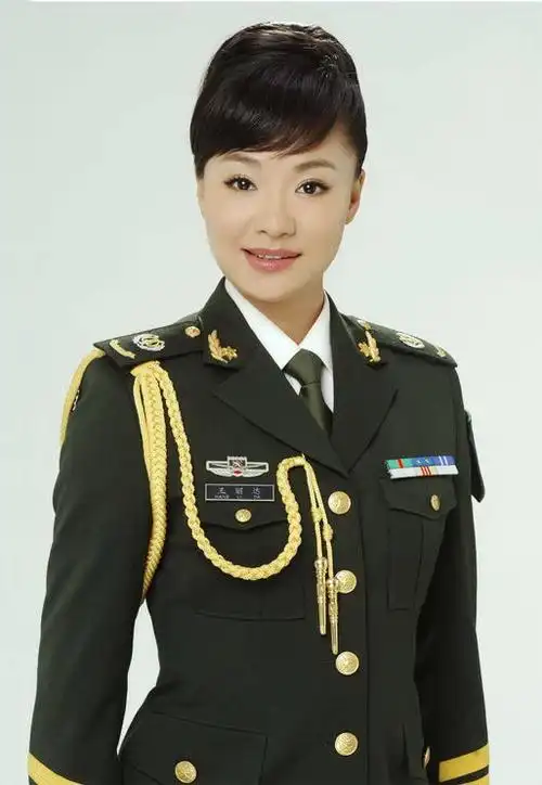 【转载】庆祝八一建军节--中国部队的文艺兵女演员图片【7】