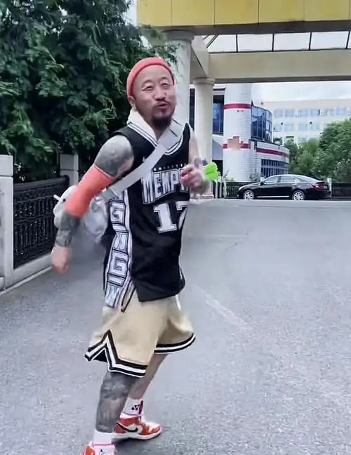 是二等残废到处流浪|李保田|郭麒麟|张国立|郭德纲|陈凯歌_网易订阅