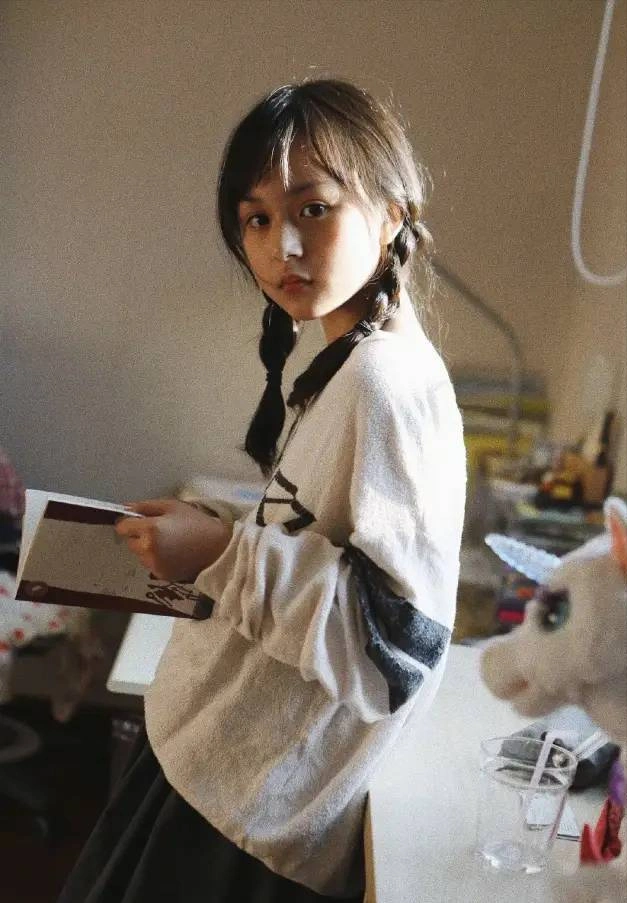 《小舍得》配角:66岁张国立是亮点,12岁刘楚恬成小女神招人喜爱