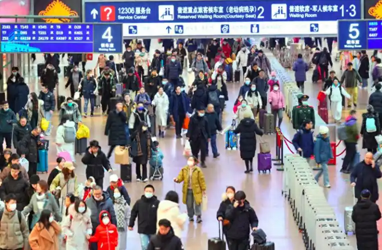 现在超过一半旅客都是坐地铁来西站."北京西