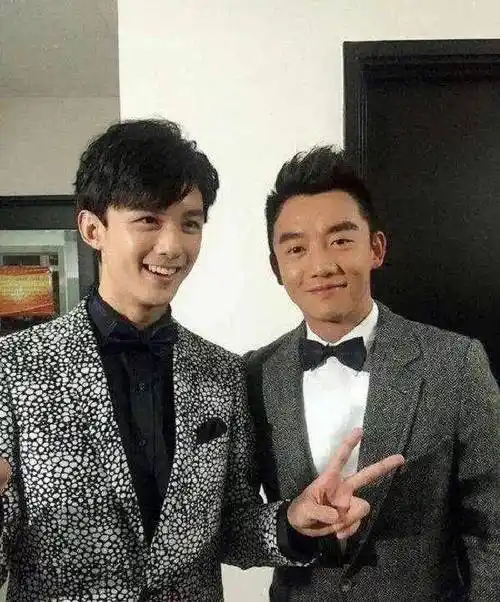 原来郑恺,年龄是真的不小了.