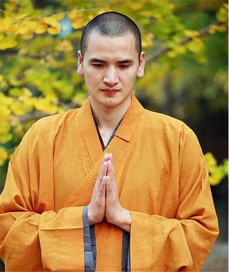中国第一帅和尚!放弃公务员工作多次被白富美追求,一心只想出家
