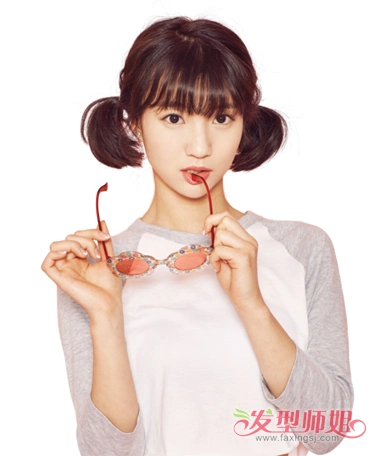 女生 齐刘海双扎短发 辫子发型