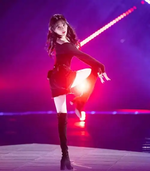 郑爽|郑爽刚退圈芒果台就捧红另一"小仙女",情商颜值恋爱脑都比爽强