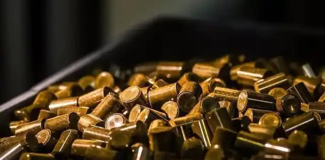 如果你空手拿核燃料会不会有辐射危险会辐射致死吗