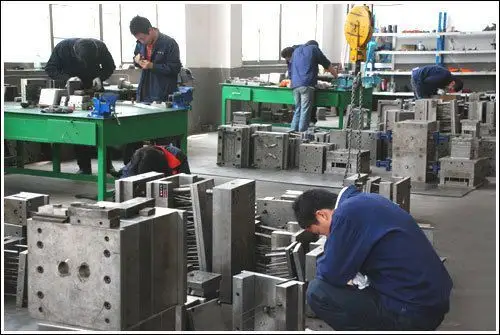 昌达模具公司供应电子产品模具各种塑胶模具