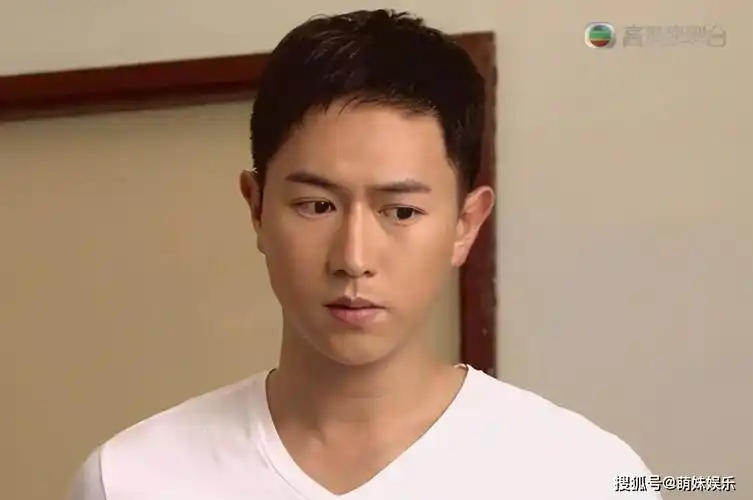 42岁港星陈键锋打算退圈,患罕见疾病曾想轻生,被曝将投身教会