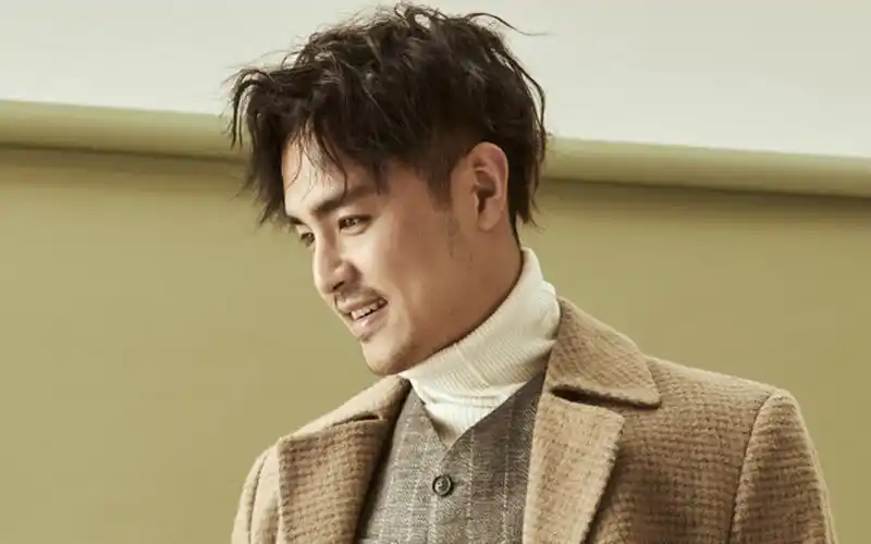 明道成熟魅力写真图片桌面壁纸