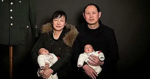 15年消防员儿子牺牲,47岁母亲4次试管生龙凤胎:希望他们去参军