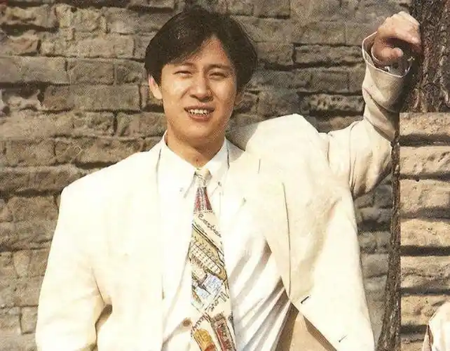 回顾著名歌手解晓东我这辈子最正确的决定就是娶了余佳恩为妻