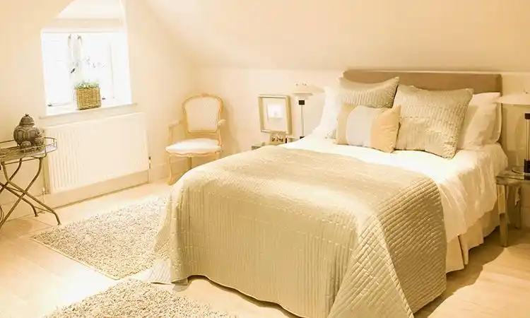 布置温馨卧室,这几样家居足矣-省钱攻略