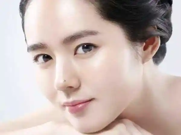 女人下巴长痣面相图解(女人最有福气痣下巴) - 梦幻算命网