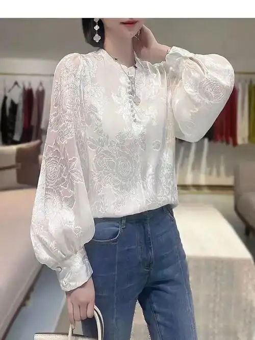 高级感宫廷风真丝上衣女圆领宽松版灯笼袖桑蚕丝衬衫气质白色衬衣