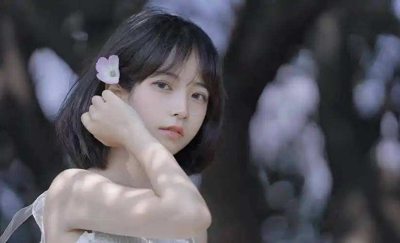 网红小姐姐现在比另一个更加美丽,更加迷人,更加温