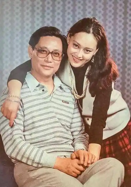 京剧名家张学津晚年遇真爱,张丽敏一直陪伴他并且拒绝继承财产_杨子荣