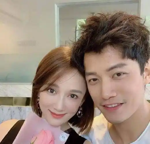 42岁陈乔恩被爆结婚,对象正是恋综素人男嘉宾_alan_网友_双方