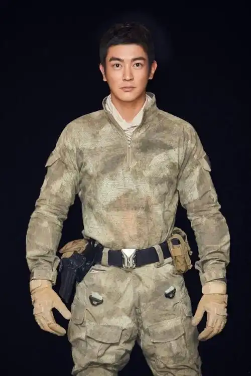 肌肉男:杜江《红海行动》定妆造型帅气-小虾米