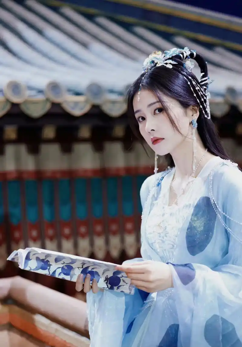 白鹿古装好美,古代的大家闺秀大概就是这样了