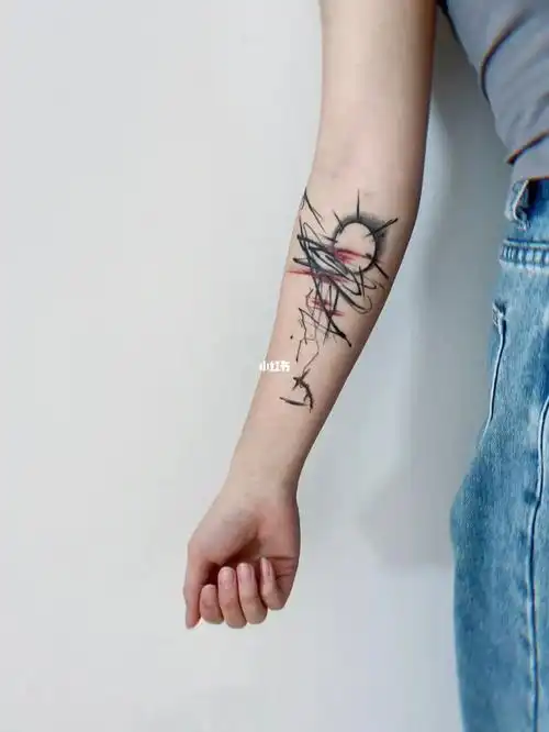 一直都想弄一个纹身,前段时间终于赢得家人同意然后立刻约了一个很棒