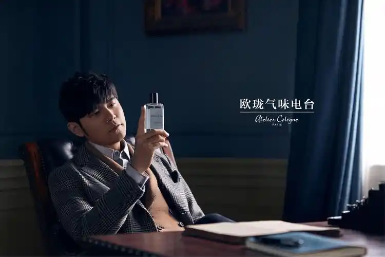 有朋友有周杰伦的好看图片吗? - 知乎