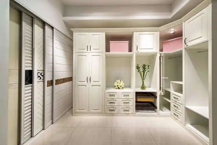 如何为家里定制"属于自己的衣柜"_佛山市迈世森智能家居有限公司