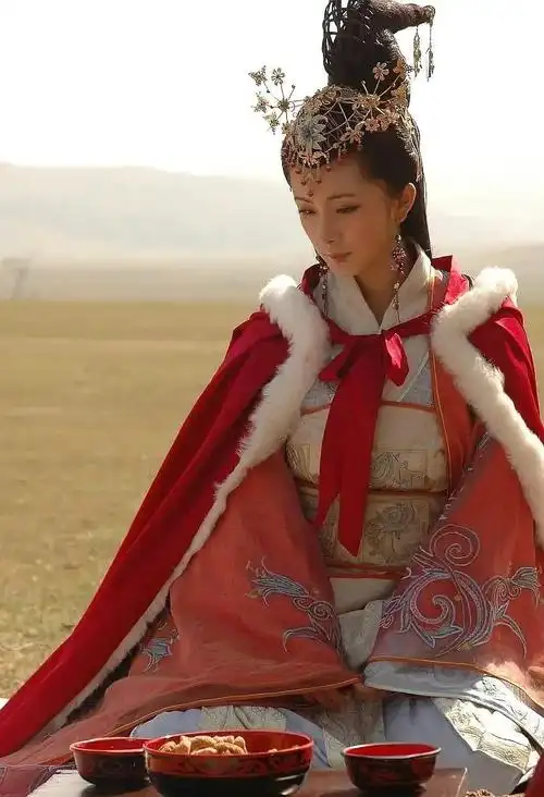 四大美女图片真人照片(四大美女最成功的扮演者:蒋勤勤,陈红,杨幂