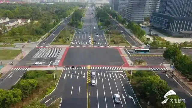 市城市管理局先后对海曲路,济南路,山东路,东营路等交叉口区域进行