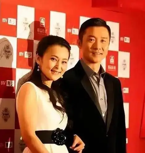 演员许云帆娶黄志忠前妻何音将继子视如己出婚后至今无儿女