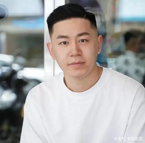 男生夏天留"短发"才帅气,这6款发型值得尝试,剪完干净有魅力