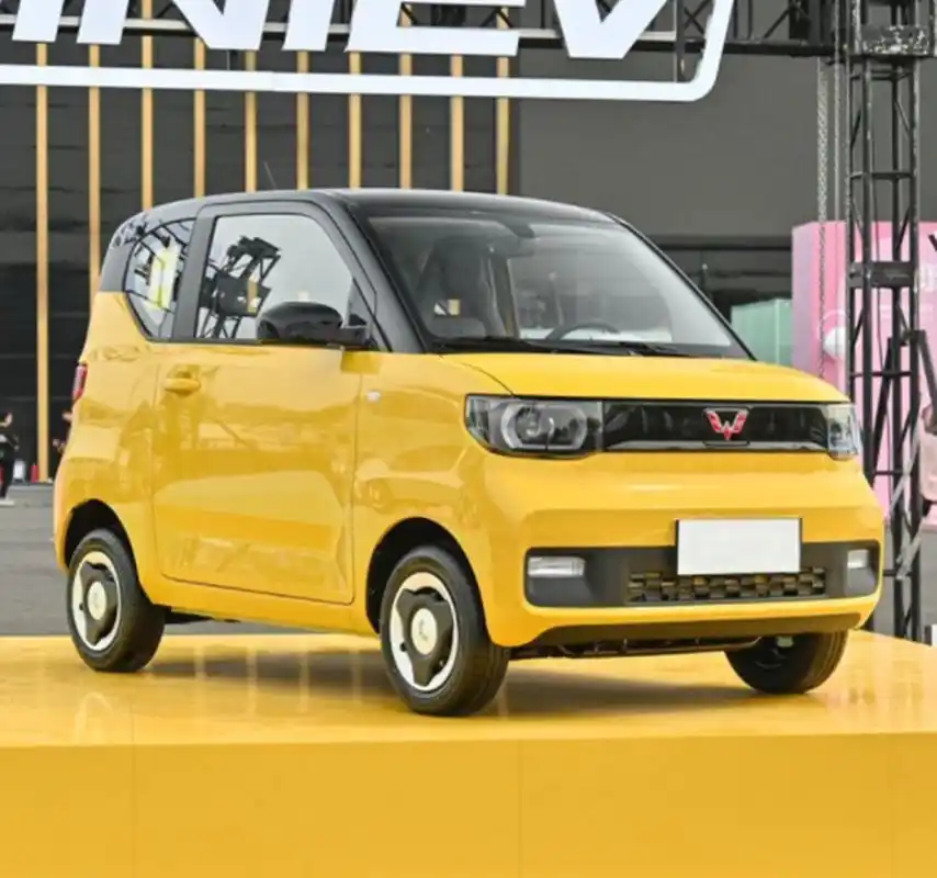 五菱宏光迷你mini版电动车需要驾照吗,要挂车牌吗