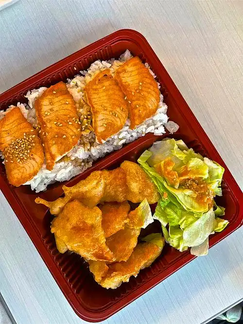 午餐用的日式便当盒图片下载