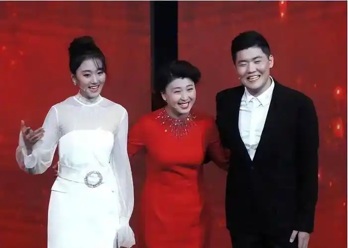 "好儿媳"徐梦迪:大婚被闫学晶表白,与婆婆情同母女_林傲霏_儿子_林越