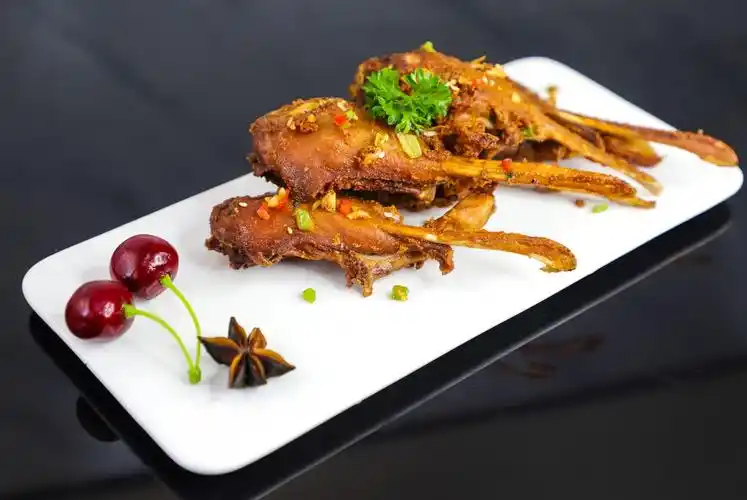 中餐摆盘图片简单 中餐餐桌摆盘图片 - 网络编辑之家