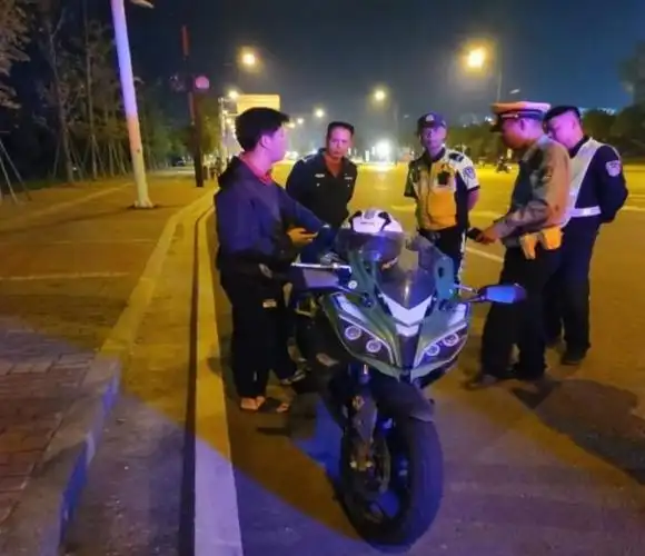 维护公共秩序和道路交通安全邵阳市大祥区开展飙车炸街专项整治行动