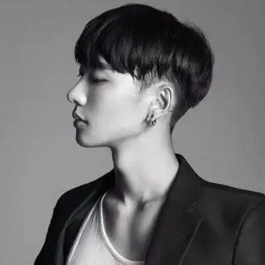 男生头像黑白侧脸