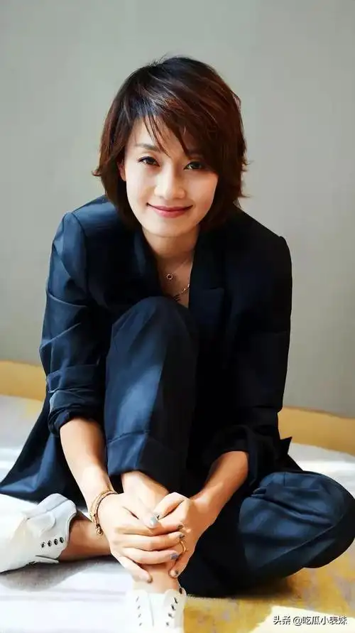马伊琍短发气质美女