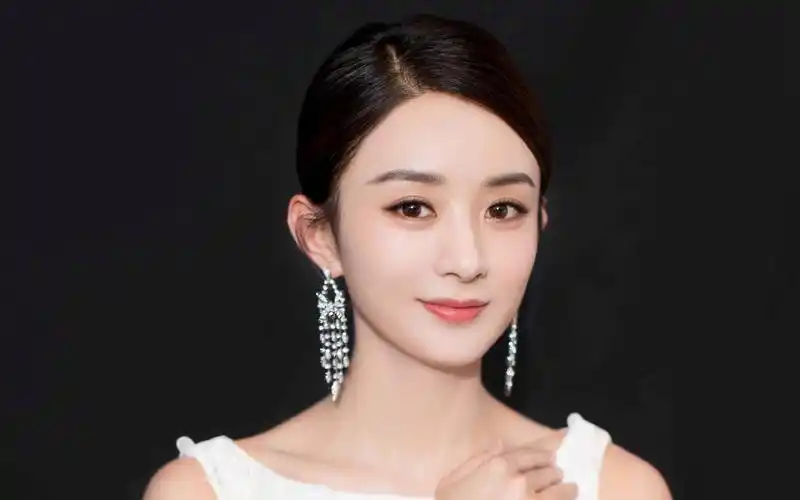 赵丽颖性感优雅白裙写真图片桌面壁纸