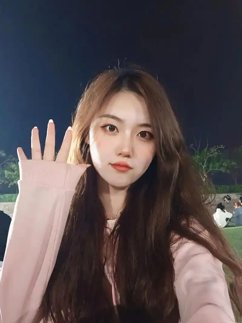 你一出现阴天变成晴天#分享照片 #照片里的时光 #日常照片  - 抖音